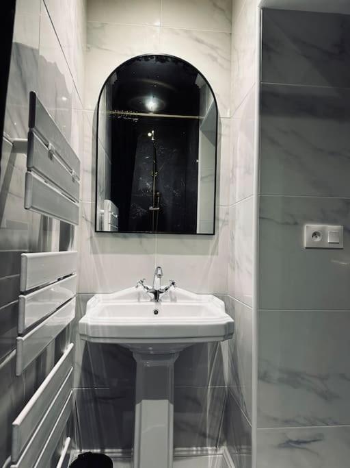 La Maison De Romance D'Hauterive ヴィルヌーヴ・シュル・ロット エクステリア 写真